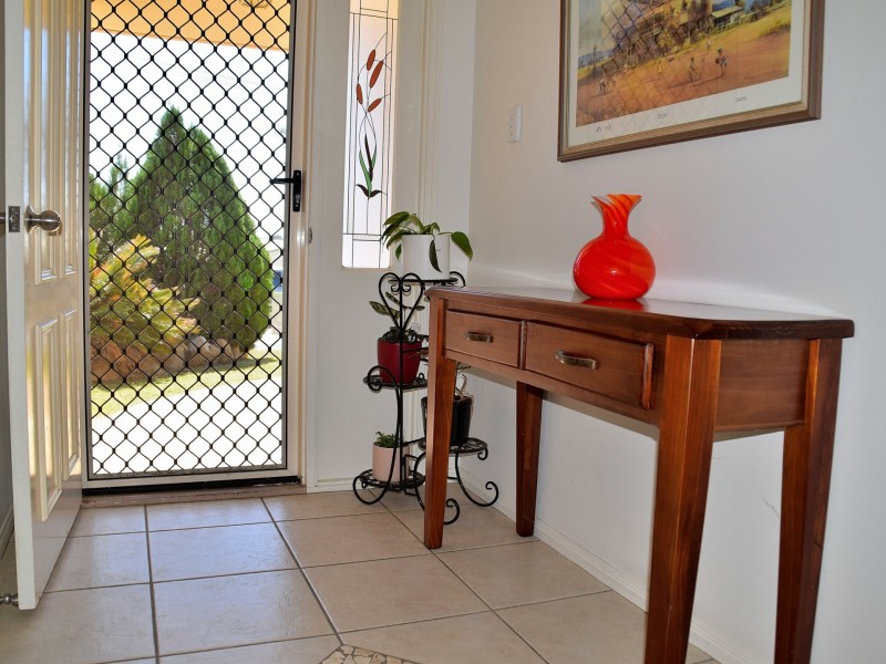 8 Johnson Street, Rosenthal Heights QLD 4370