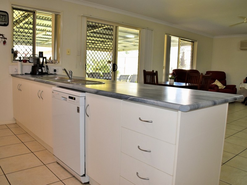 8 Johnson Street, Rosenthal Heights QLD 4370