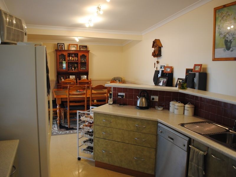 28 Rowland  Street, Warwick QLD 4370
