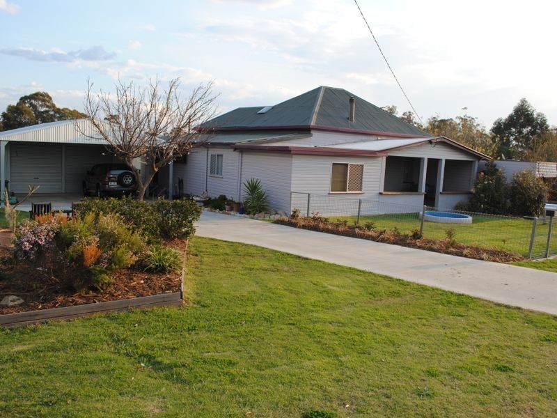 28 Rowland  Street, Warwick QLD 4370