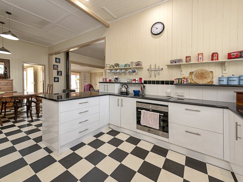 129 Lorenz Road, Clifton QLD 4361