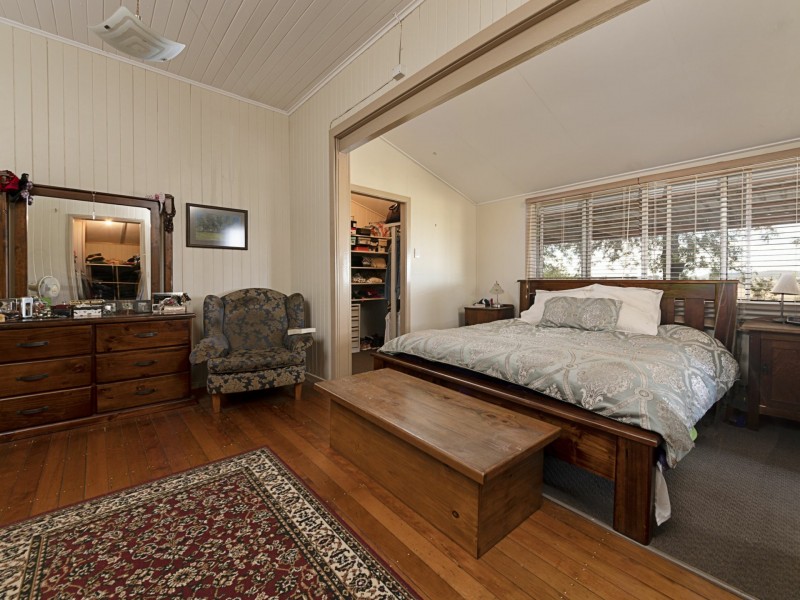 129 Lorenz Road, Clifton QLD 4361