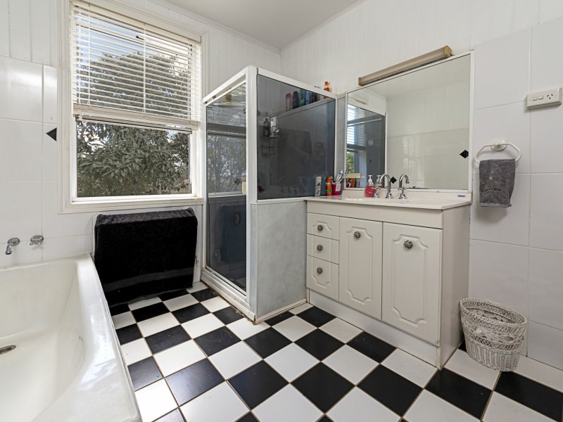 129 Lorenz Road, Clifton QLD 4361