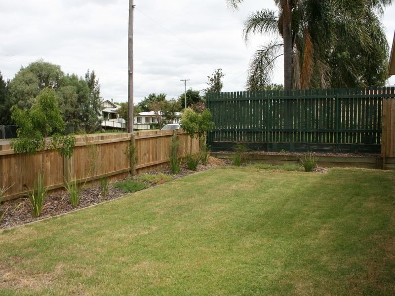 Unit 1- 9 Gore, Warwick QLD 4370