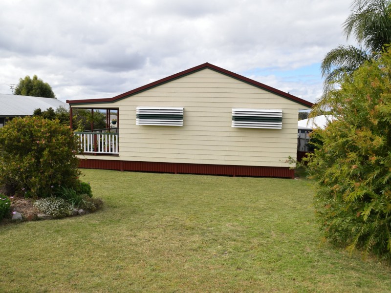 26 Ross Street, Warwick QLD 4370