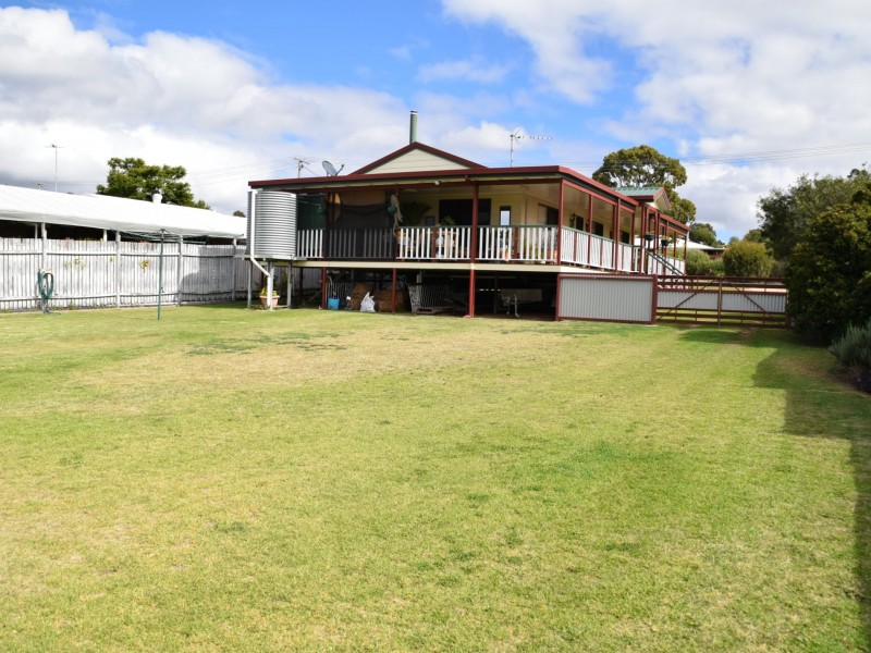 26 Ross Street, Warwick QLD 4370