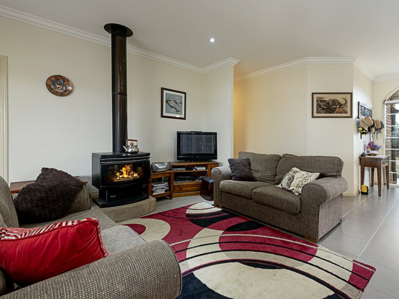 452 Glenvale Road, Leslie Dam QLD 4370