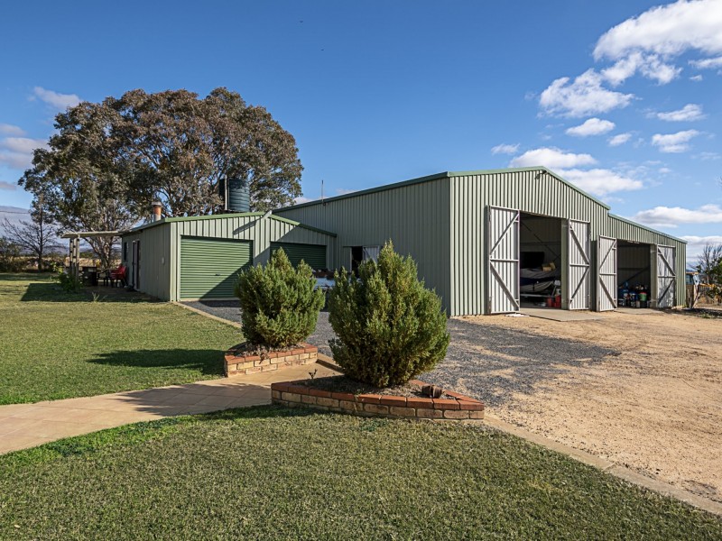 452 Glenvale Road, Leslie Dam QLD 4370
