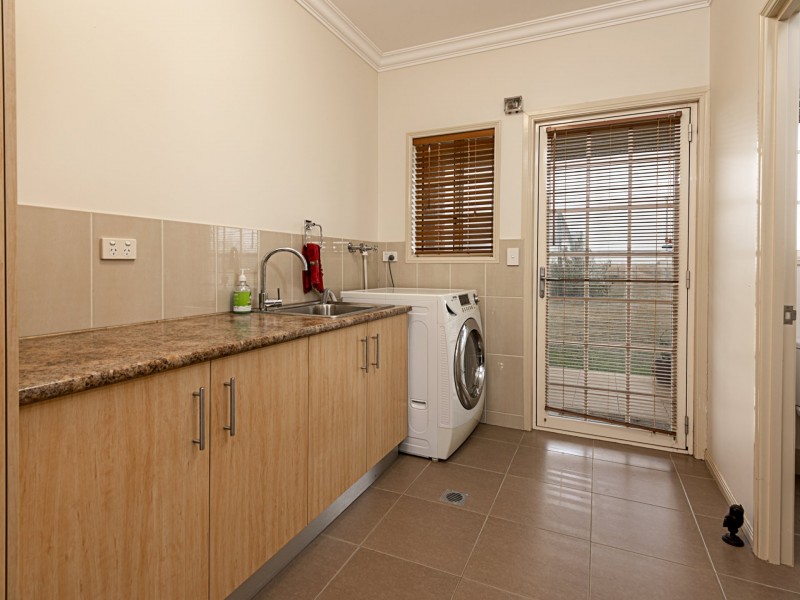 452 Glenvale Road, Leslie Dam QLD 4370