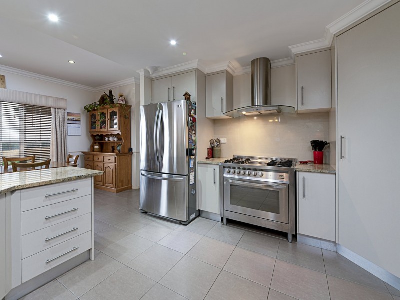 452 Glenvale Road, Leslie Dam QLD 4370