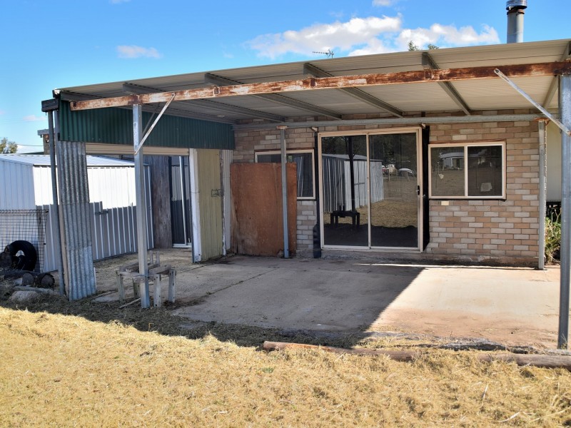 66 Donald Street, Leyburn QLD 4365