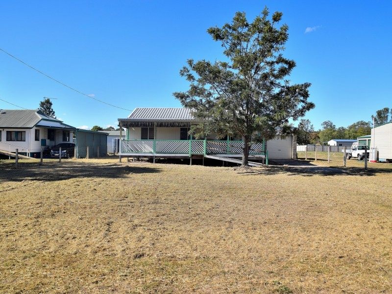 66 Donald Street, Leyburn QLD 4365