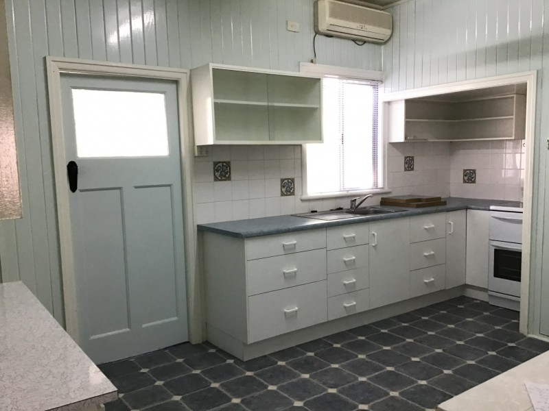 136 Wood Street, Warwick QLD 4370