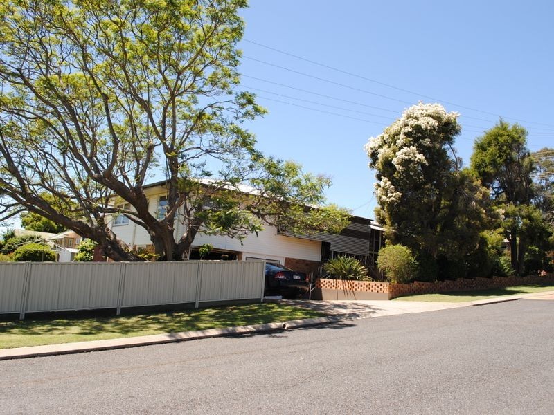 93 Locke Street, Warwick QLD 4370