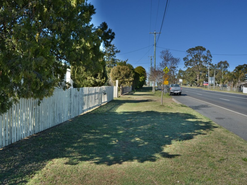 20 Wallace st, Warwick QLD 4370