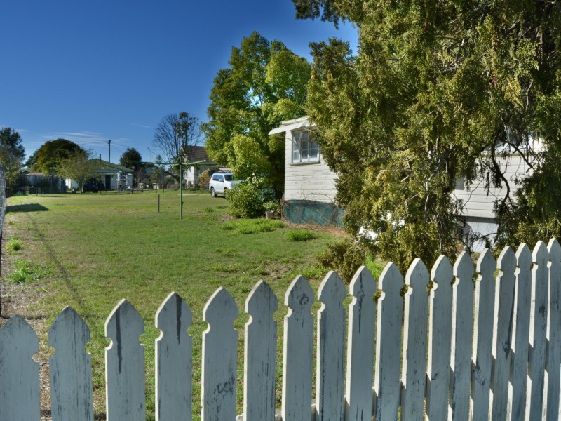 20 Wallace st, Warwick QLD 4370