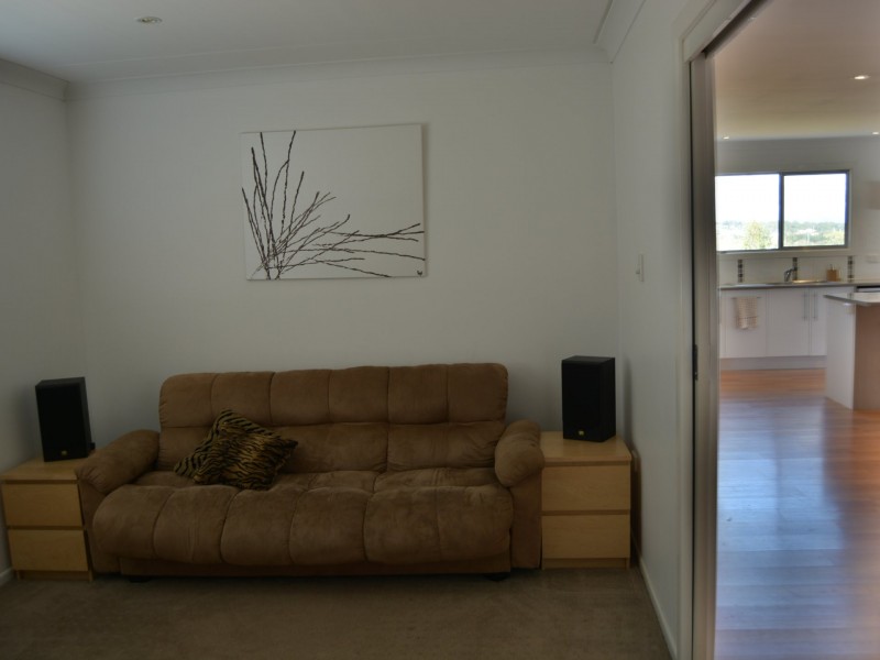 15a Weewondilla Road, Warwick QLD 4370