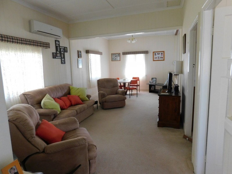 81 Pratten Street, Warwick QLD 4370