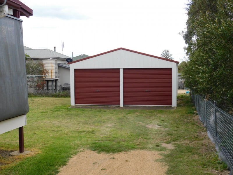 81 Pratten Street, Warwick QLD 4370