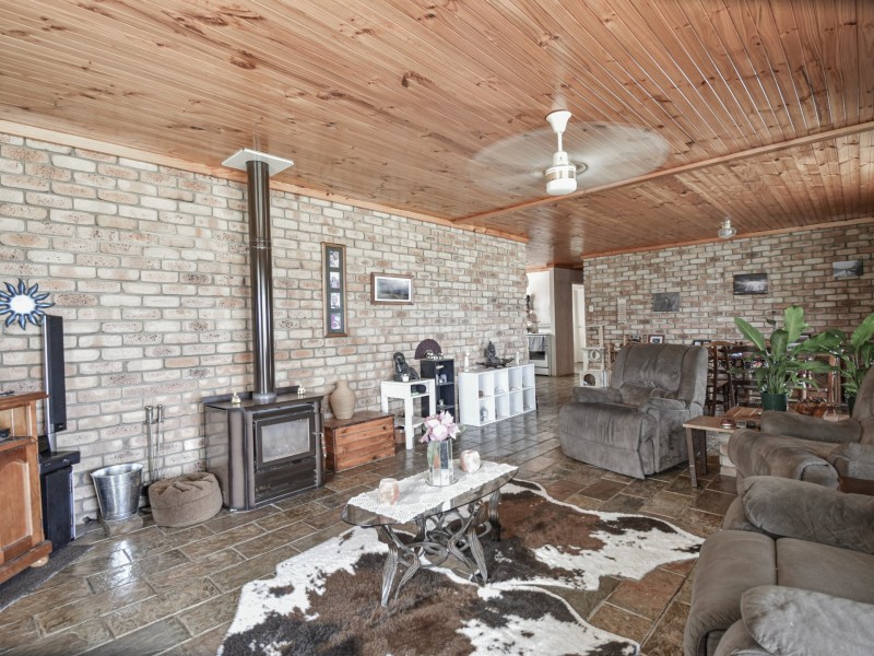 132 Wright Road, Mount Tabor QLD 4370