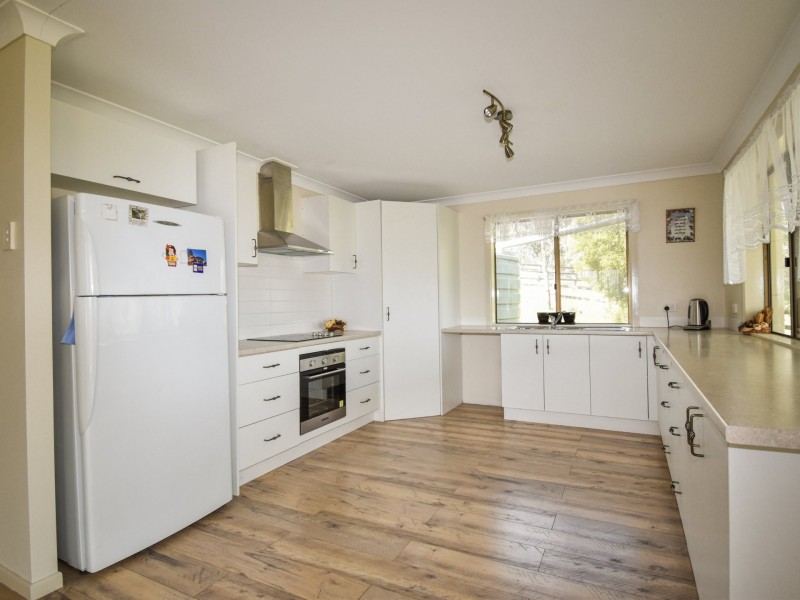132 Wright Road, Mount Tabor QLD 4370