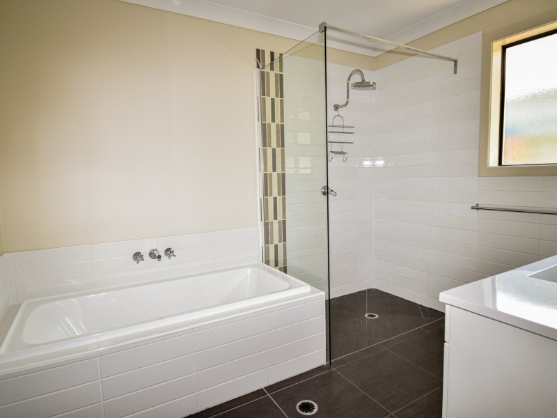 132 Wright Road, Mount Tabor QLD 4370