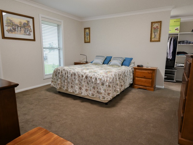 2 Derby Drive, Rosenthal Heights QLD 4370