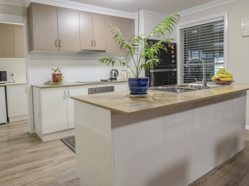 2 Derby Drive, Rosenthal Heights QLD 4370