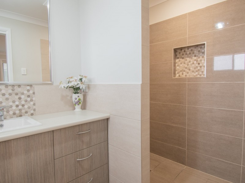 2 Derby Drive, Rosenthal Heights QLD 4370