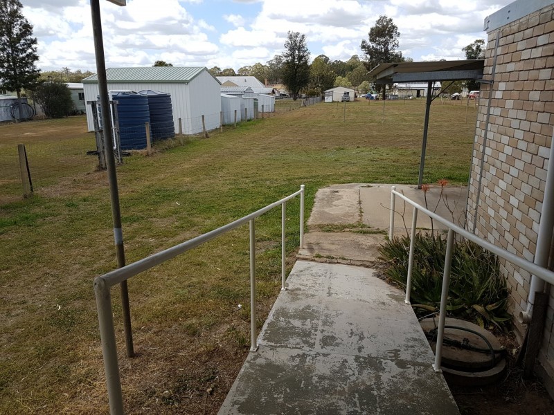 66 Donald Street, Leyburn QLD 4365