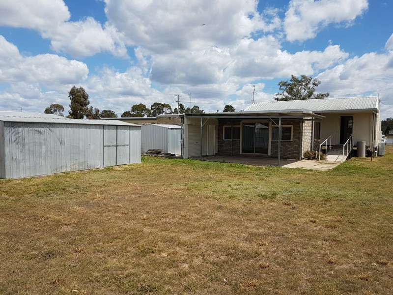 66 Donald Street, Leyburn QLD 4365