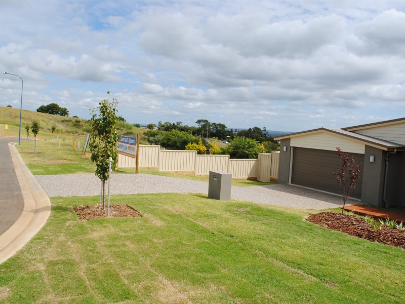 12 Lookout Place, Warwick QLD 4370