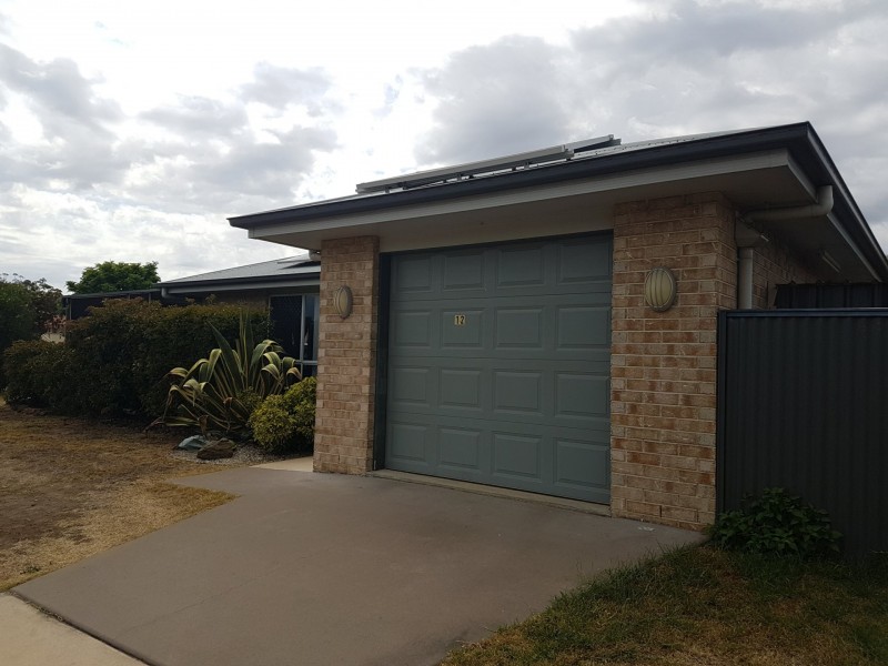 12 Rose Lea Court, Warwick QLD 4370