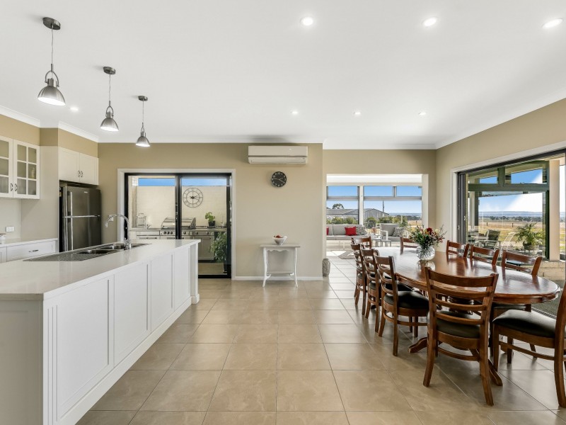 Aloma 90 Cobons Road, Loch Lomond QLD 4370