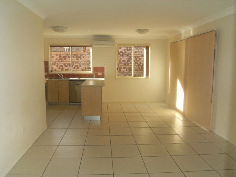 2/6 Bertram Street, Warwick QLD 4370