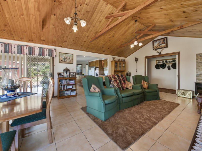 182 Glen Road, Rosenthal Heights QLD 4370