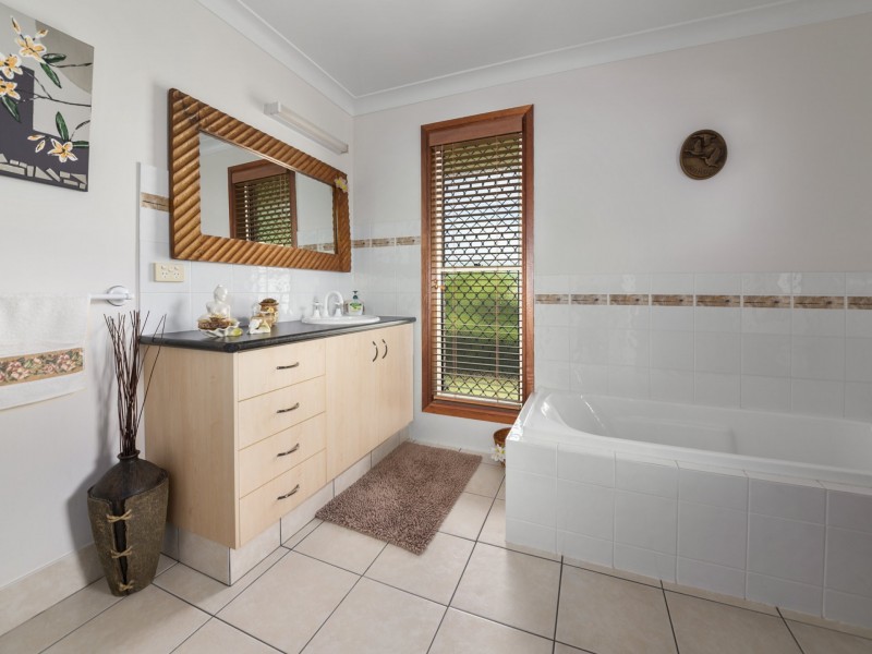 182 Glen Road, Rosenthal Heights QLD 4370