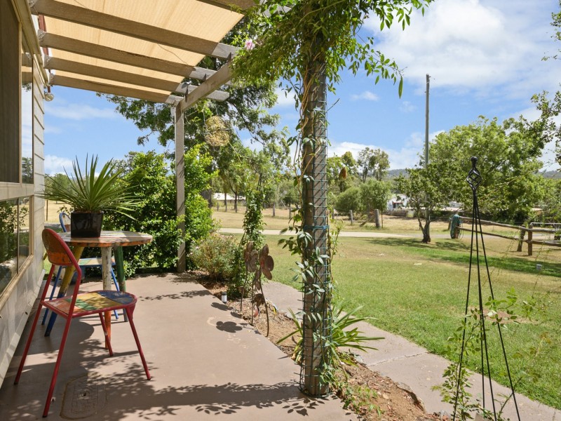 26 Campbell Road, Rosenthal Heights QLD 4370