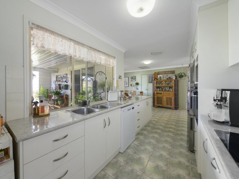 26 Campbell Road, Rosenthal Heights QLD 4370