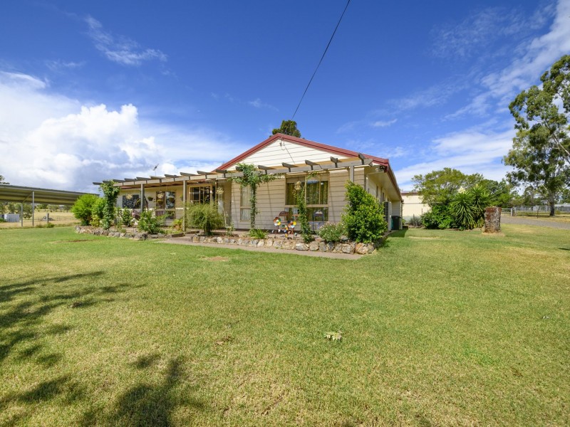 26 Campbell Road, Rosenthal Heights QLD 4370