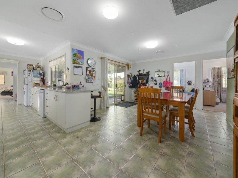 26 Campbell Road, Rosenthal Heights QLD 4370