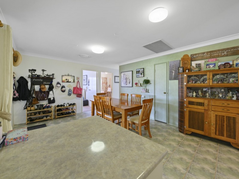 26 Campbell Road, Rosenthal Heights QLD 4370