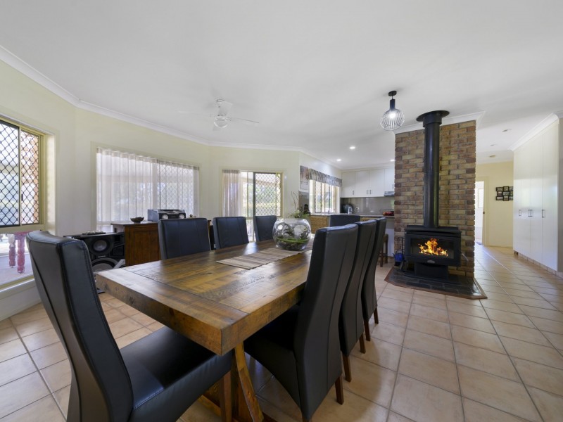 1 Glenhaven Court, Rosenthal Heights QLD 4370