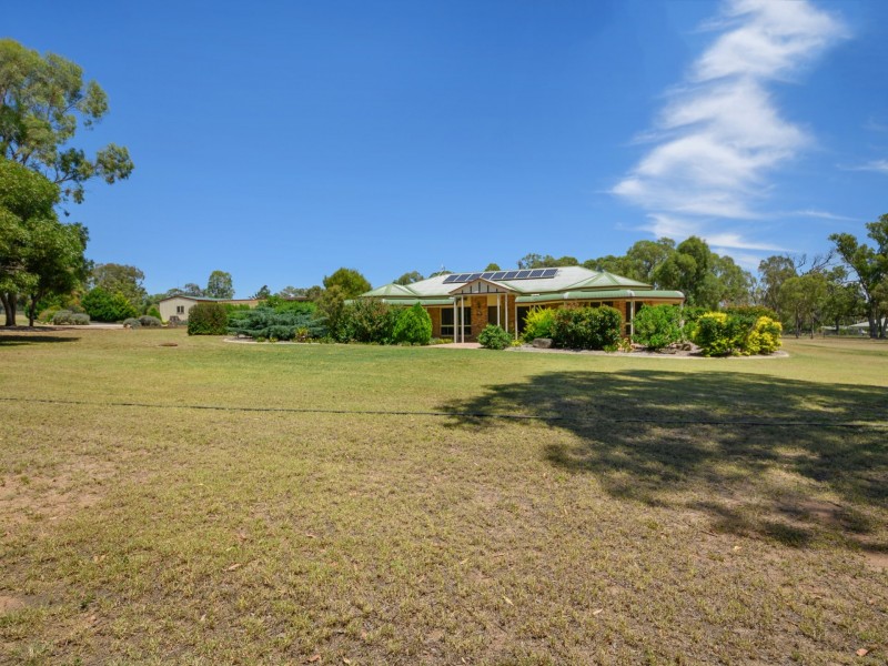 1 Glenhaven Court, Rosenthal Heights QLD 4370