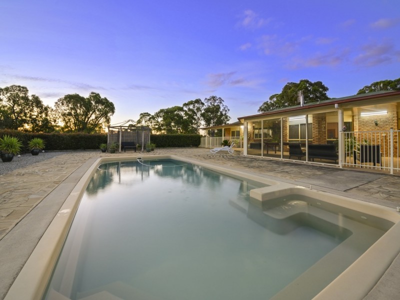 1 Glenhaven Court, Rosenthal Heights QLD 4370