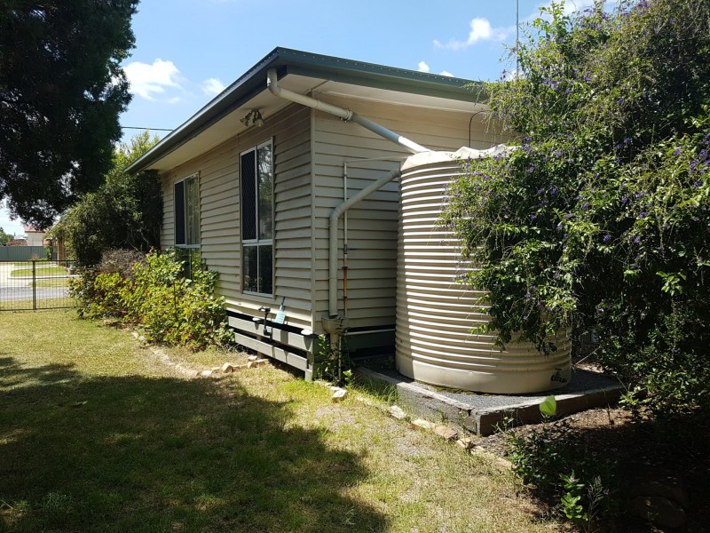 37 Myrtle Avenue, Warwick QLD 4370