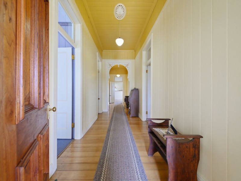 270 Blacksoil Lane, Upper Wheatvale QLD 4370