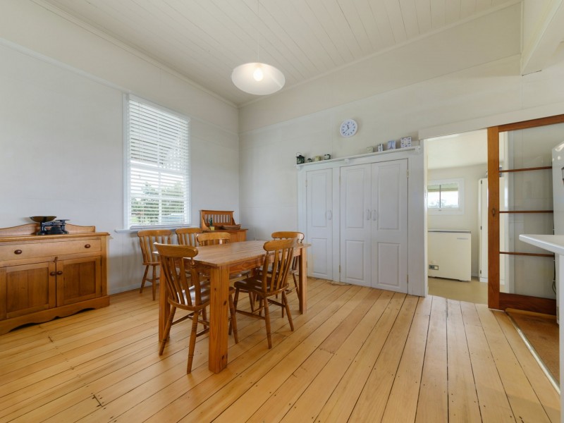 270 Blacksoil Lane, Upper Wheatvale QLD 4370