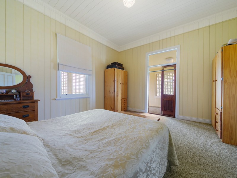 270 Blacksoil Lane, Upper Wheatvale QLD 4370