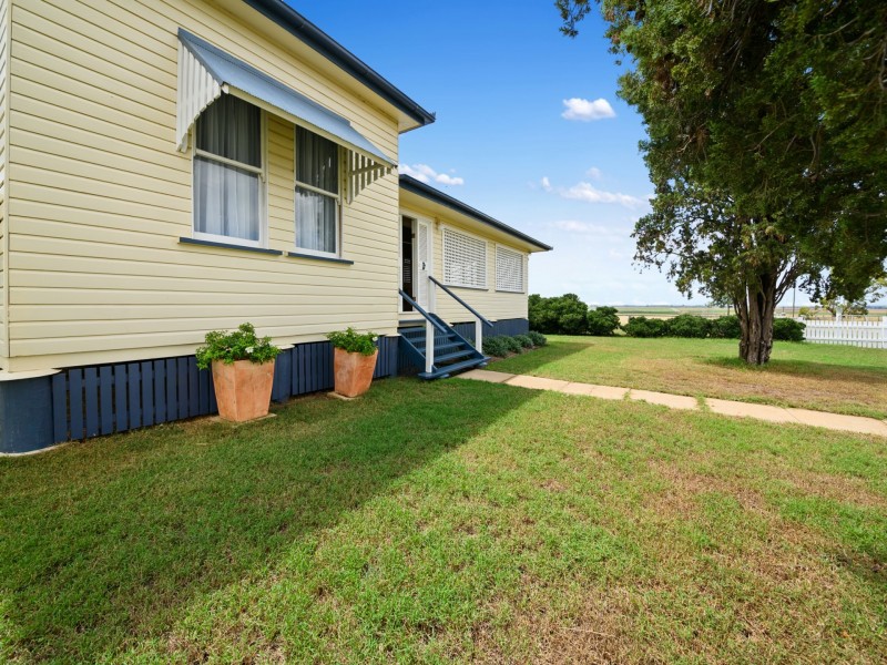 270 Blacksoil Lane, Upper Wheatvale QLD 4370
